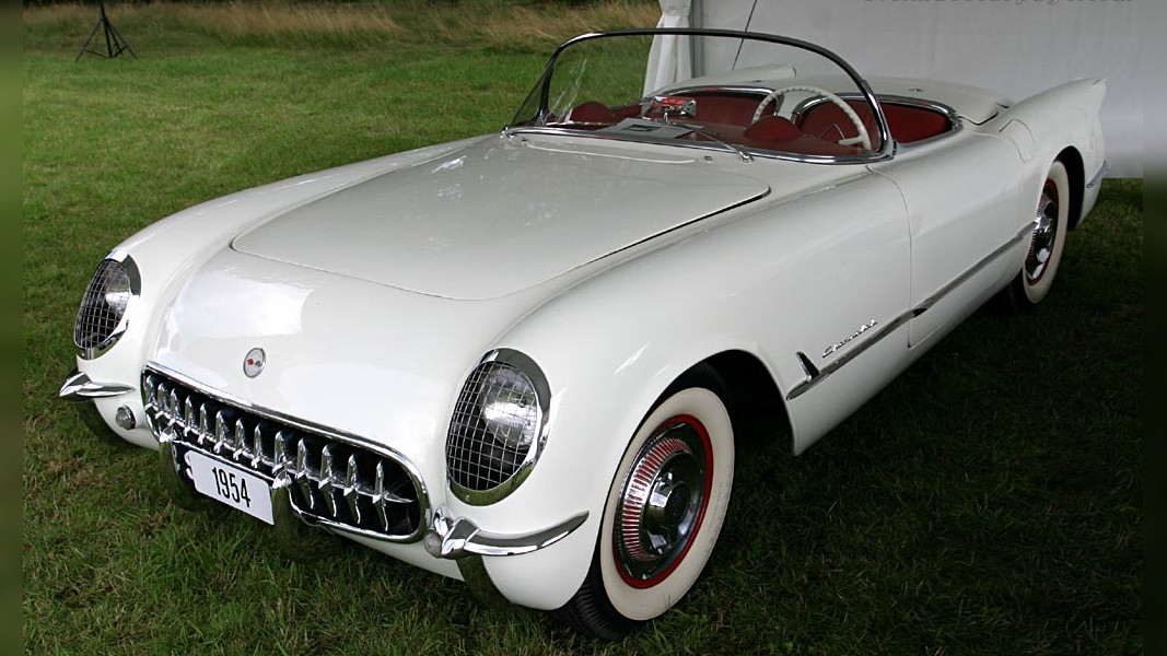 Click to Enlarge-Esc to Close Corvette Generations/C1/C1 1955 Roadster White.jpg